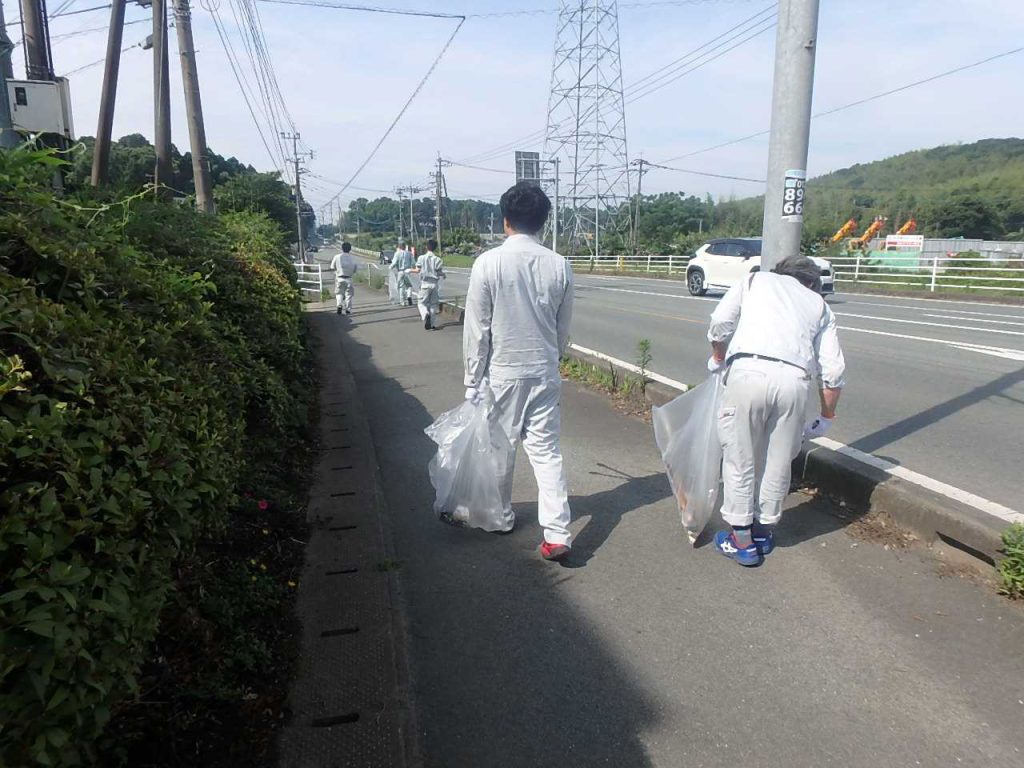 ロード・クリーン・ボランティア美化活動